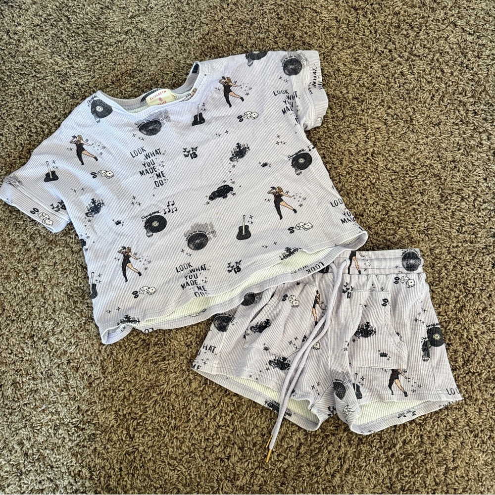 Reputation themed lounge set (8-9)